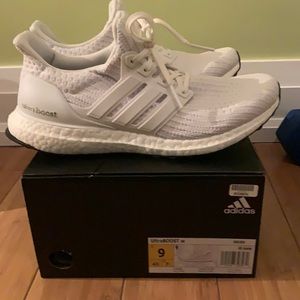 Ultraboost 4.0 Triple white - Size 9 Women